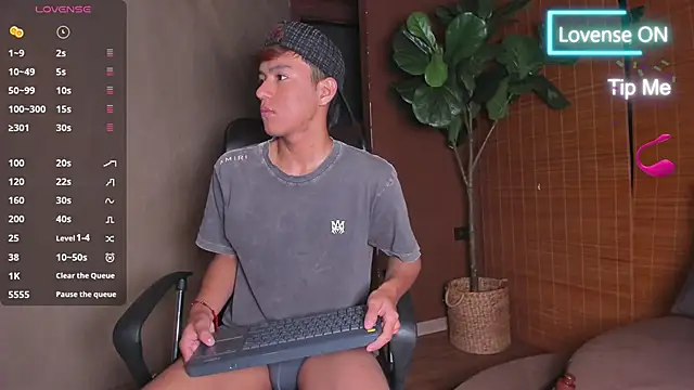 Snapshot of isaac_grimm chatting on 29, 3, 2026 isaac grimm online show from 29, 3, 2026