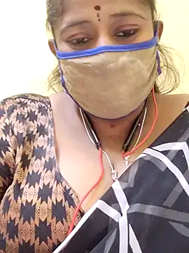 Snapshot of Thanmaya22 chatting on 30, 11, 2025 Thanmaya22 online show from 30, 11, 2025