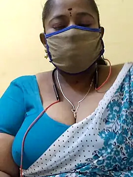 Snapshot of Thanmaya22 chatting on 1, 12, 2025 Thanmaya22 online show from 1, 12, 2025