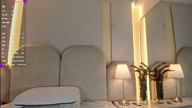 Snapshot of Alicia_Monroe_ chatting on 27, 6, 2026 Alicia Monroe online show from 27, 6, 2026