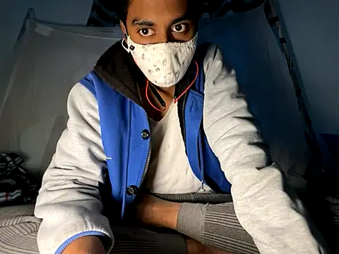 Snapshot of hunterboy2001 chatting on 3, 12, 2025 hunterboy2001 online show from 3, 12, 2025