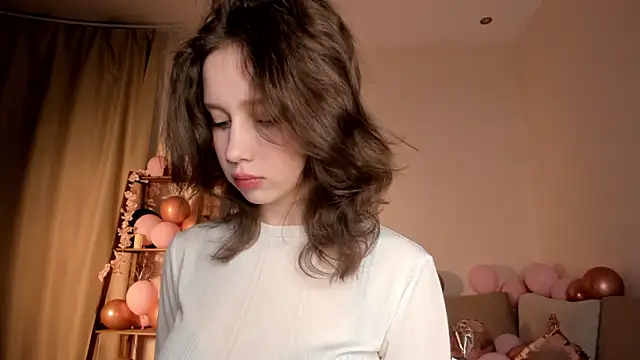 Snapshot of LachelleFrommer chatting on 15, 2, 2026 LachelleFrommer online show from 15, 2, 2026