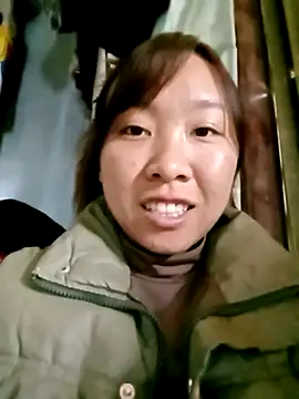 Snapshot of Minsssa20 chatting on 18, 12, 2025 Minsssa20 online show from 18, 12, 2025