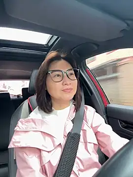 A-ZJunn online show from 4, 3, 2026