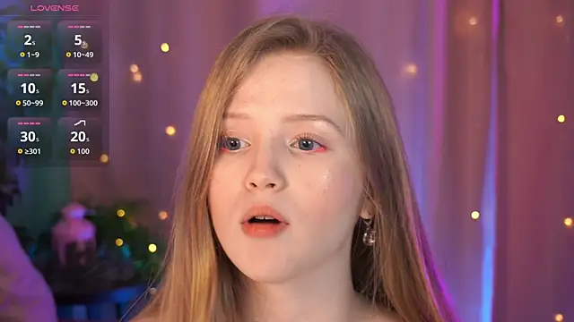 Snapshot of LilianHoward chatting on 20, 12, 2025 LilianHoward online show from 20, 12, 2025