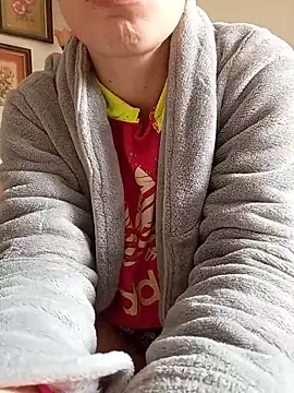 gatitachula93 online show from 8, 4, 2026