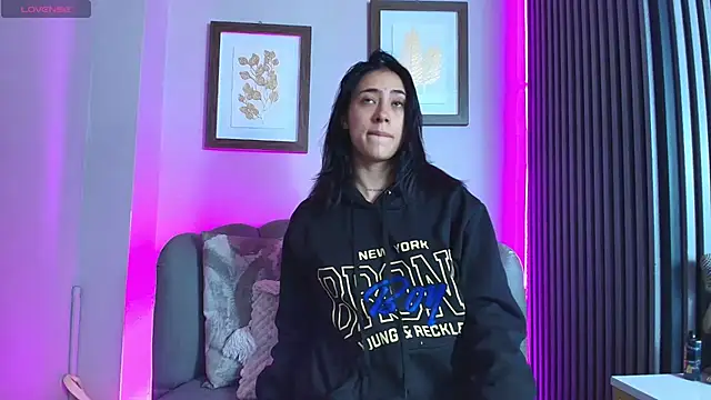 Ariana collinss online show from 24, 3, 2026