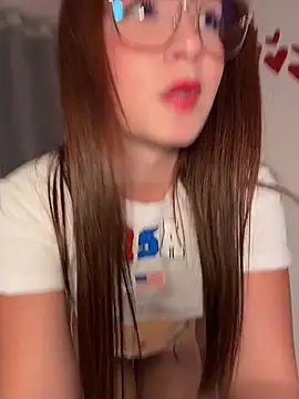 Snapshot of Sara_Rose__ chatting on 9, 7, 2026 Sara Rose online show from 9, 7, 2026