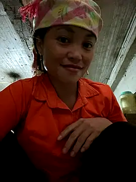 Snapshot of Lilik2 chatting on 17, 12, 2025 Lilik2 online show from 17, 12, 2025