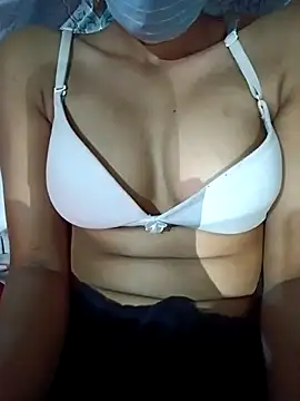 Snapshot of Shruti_Sarma chatting on 12, 1, 2026 Shruti Sarma online show from 12, 1, 2026