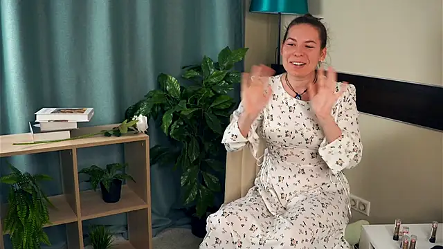 KourtneyFust online show from 2, 12, 2025