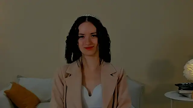 LeonilaNed online show from 2, 12, 2025