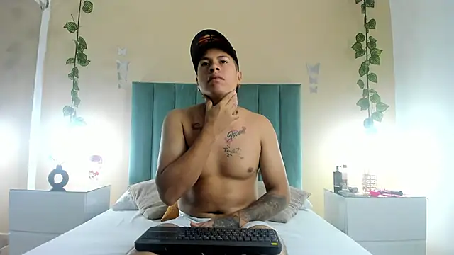 Snapshot of kaylaa_sex chatting on 18, 2, 2026 kaylaa sex online show from 18, 2, 2026