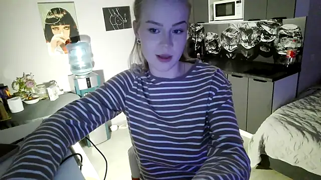 LunaPeony online show from 2, 2, 2026