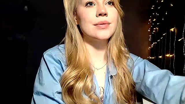 LunaPeony online show from 31, 3, 2026