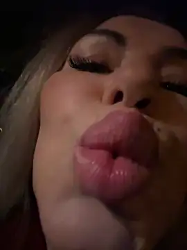 AnikaSunshine online show from 17, 4, 2026