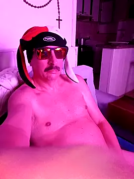 Snapshot of FocussedFreckle chatting on 21, 3, 2026 FocussedFreckle online show from 21, 3, 2026