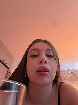 Snapshot of saracavali chatting on 25, 4, 2026 saracavali online show from 25, 4, 2026