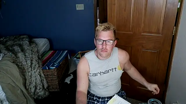 Snapshot of SpunRedneck chatting on 12, 3, 2026 SpunRedneck online show from 12, 3, 2026