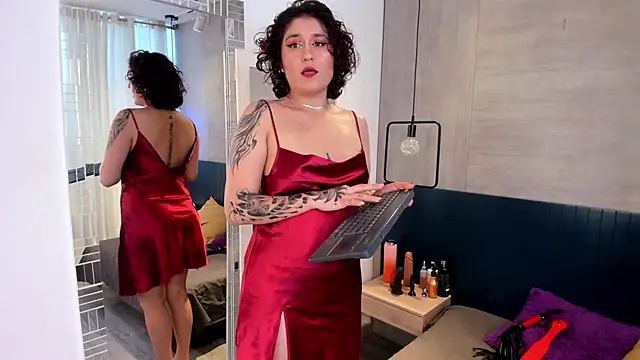 Snapshot of MissSavage_ chatting on 8, 2, 2026 MissSavage online show from 8, 2, 2026