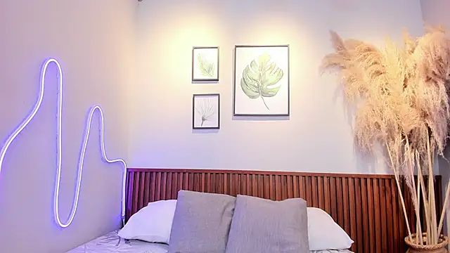 MIAROGGERSS online show from 20, 3, 2026