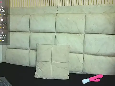 ValeryMorales online show from 4, 12, 2025