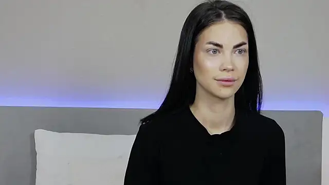 RachaelMils online show from 18, 12, 2025