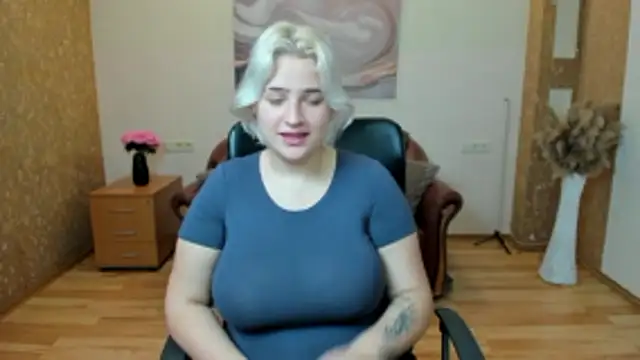 Olivia Quinns online show from 2, 12, 2025