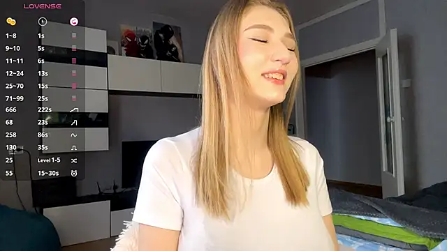 Snapshot of AveryBerkson chatting on 9, 2, 2026 AveryBerkson online show from 9, 2, 2026