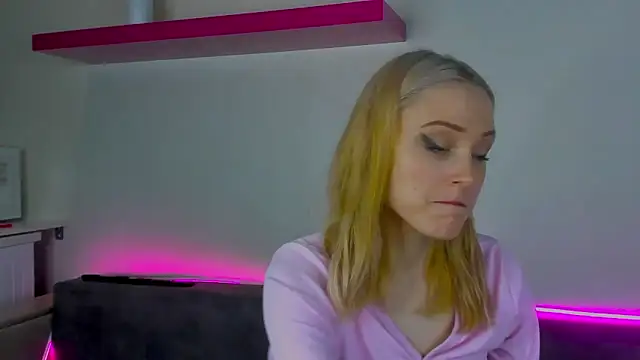 Gina Gina love online show from 19, 12, 2025