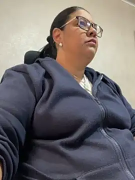 Carameloswing1 online show from 2, 4, 2026