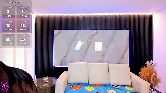 TiffanyHoustton online show from 26, 2, 2026