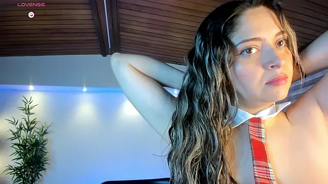 Snapshot of TiffanyHoustton chatting on 16, 7, 2026 TiffanyHoustton online show from 16, 7, 2026