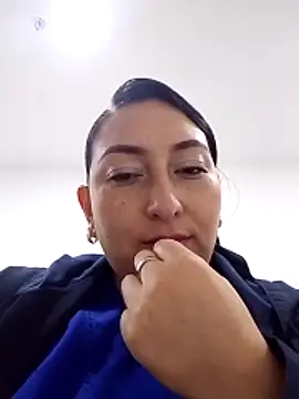 Valeria montana  online show from 17, 2, 2026