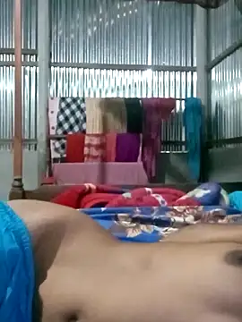 naughtygirl96 online show from 23, 4, 2026