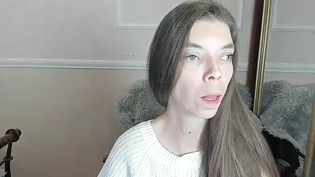 Snapshot of LikaAliston chatting on 23, 12, 2025 LikaAliston online show from 23, 12, 2025