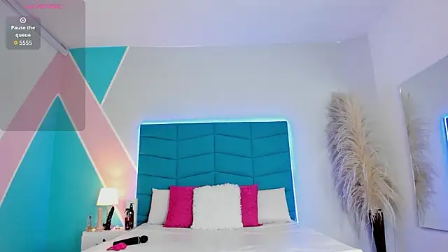  victoria collins  online show from 13, 2, 2026