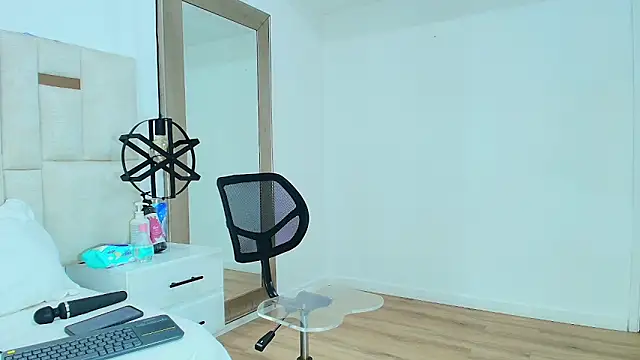 Sara BigAss- online show from 21, 5, 2026