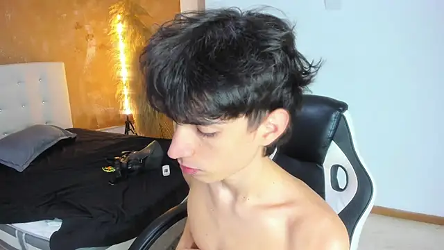 CONNOR STONNE  online show from 27, 2, 2026