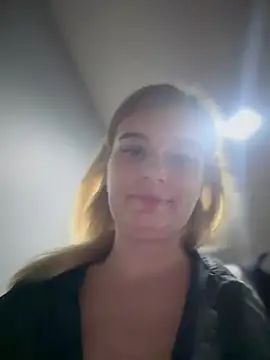 Snapshot of Betsy chatting on 16, 2, 2025 Betsy online show from 16, 2, 2025