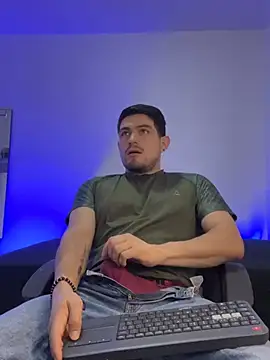 williamsmiiths16 online show from 19, 4, 2026