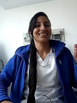 Vera Luna  online show from 17, 12, 2025