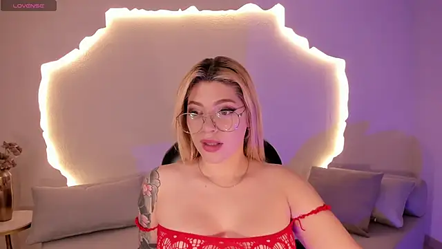 Snapshot of MadisonKane chatting on 30, 6, 2026 MadisonKane online show from 30, 6, 2026