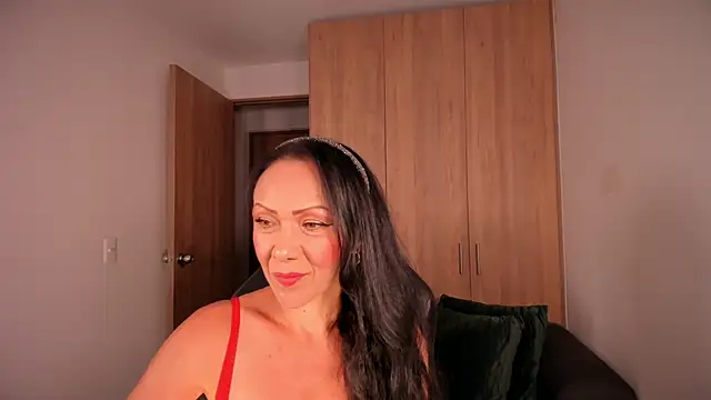 Cleoember  online show from 28, 3, 2026