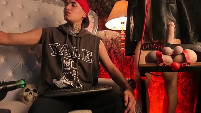 Snapshot of AlecBanne chatting on 2, 3, 2026 AlecBanne online show from 2, 3, 2026