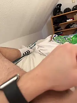 hannes256102 online show from 1, 4, 2026