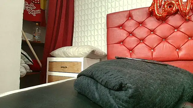 Elizabetth Roman online show from 23, 2, 2026