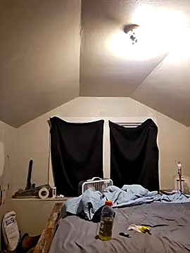 iLOVETRAY96 online show from 12, 2, 2026