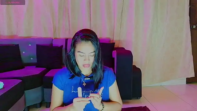 Snapshot of joyshe__vergara chatting on 2, 2, 2026 joyshe vergara online show from 2, 2, 2026