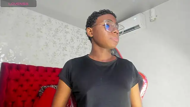 Snapshot of teylor_lovee chatting on 11, 2, 2026 teylor lovee online show from 11, 2, 2026